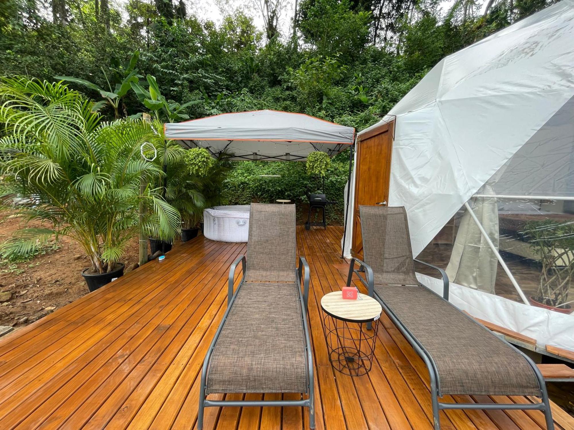 La Comarca River Glamping Dome Near Manuel Antonio Luaran gambar