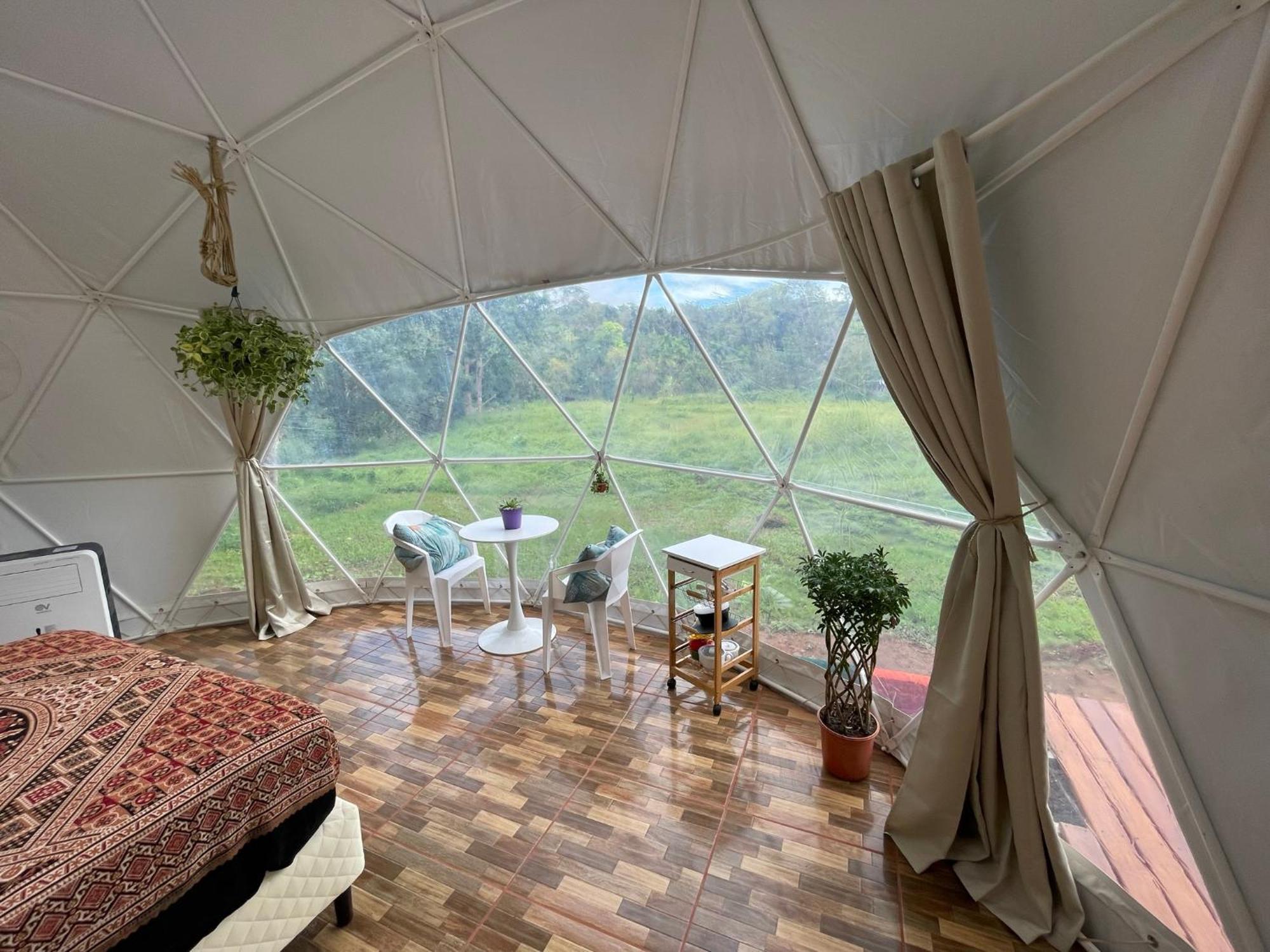 La Comarca River Glamping Dome Near Manuel Antonio Luaran gambar