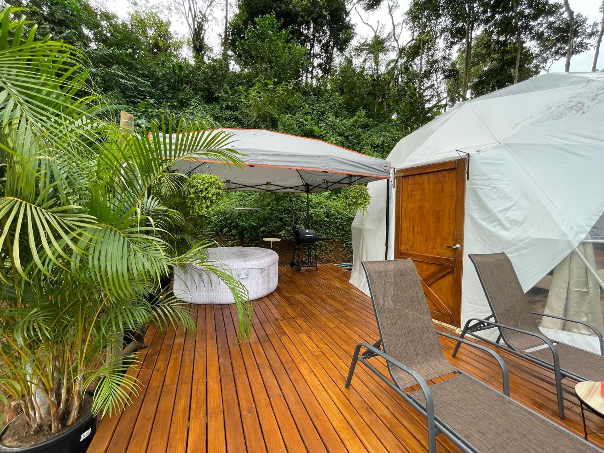 La Comarca River Glamping Dome Near Manuel Antonio Luaran gambar