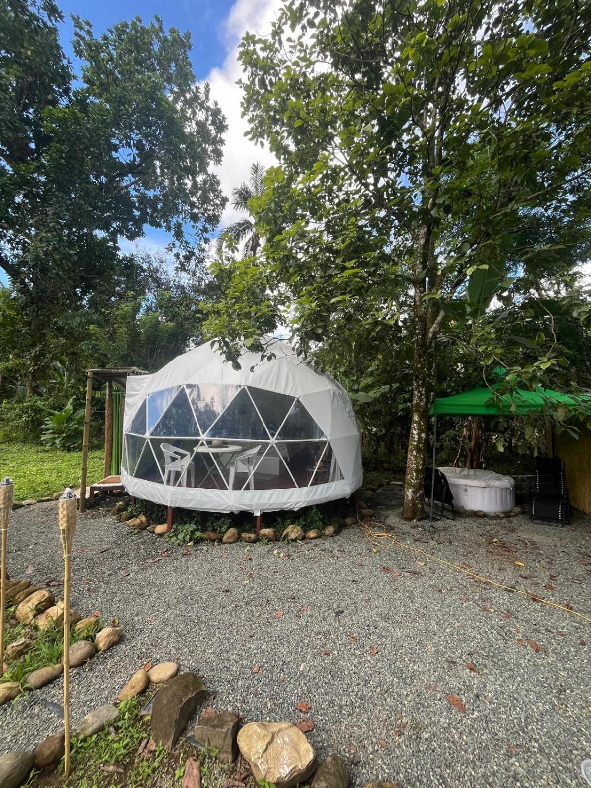 La Comarca River Glamping Dome Near Manuel Antonio Luaran gambar