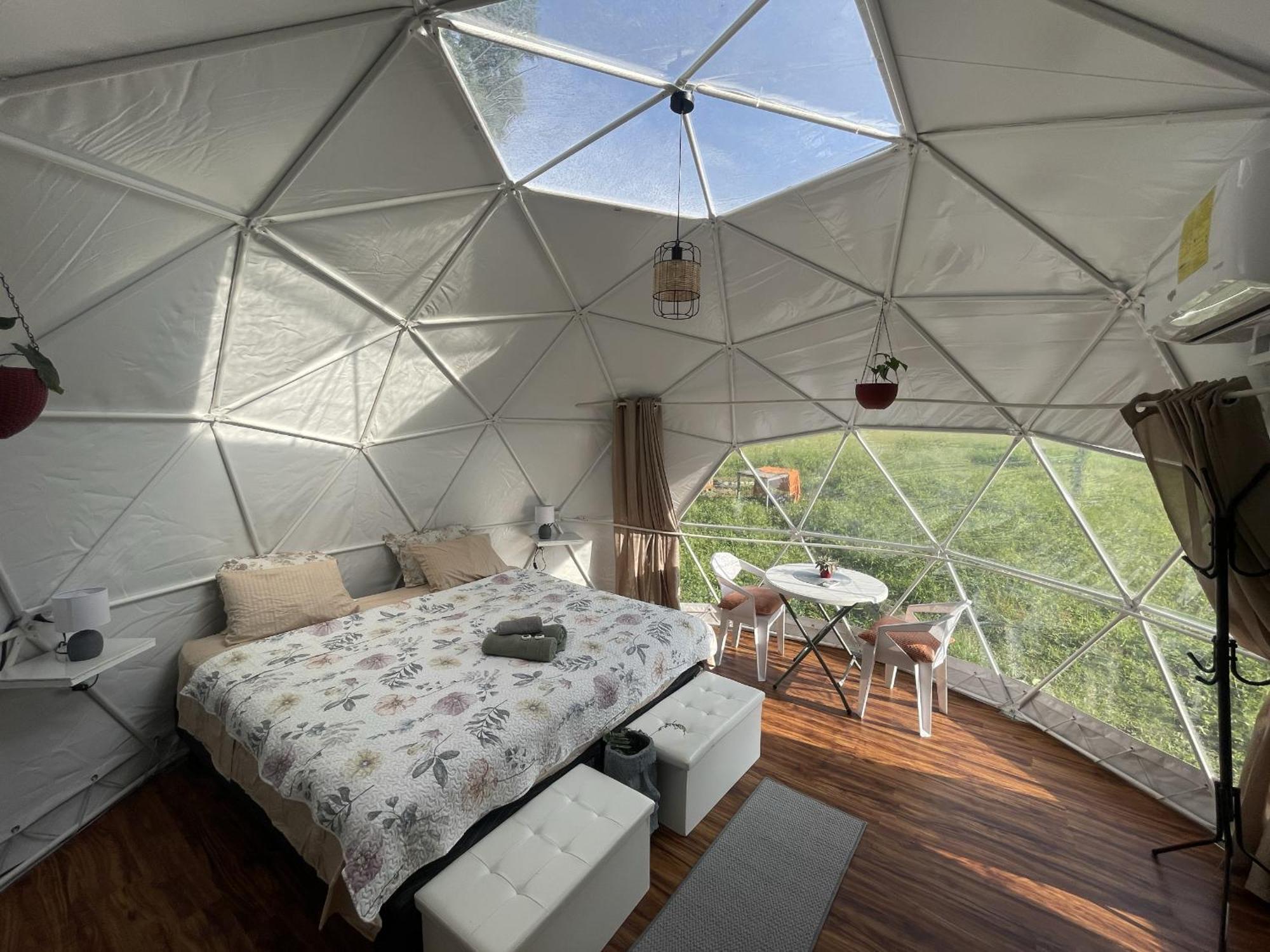 La Comarca River Glamping Dome Near Manuel Antonio Luaran gambar