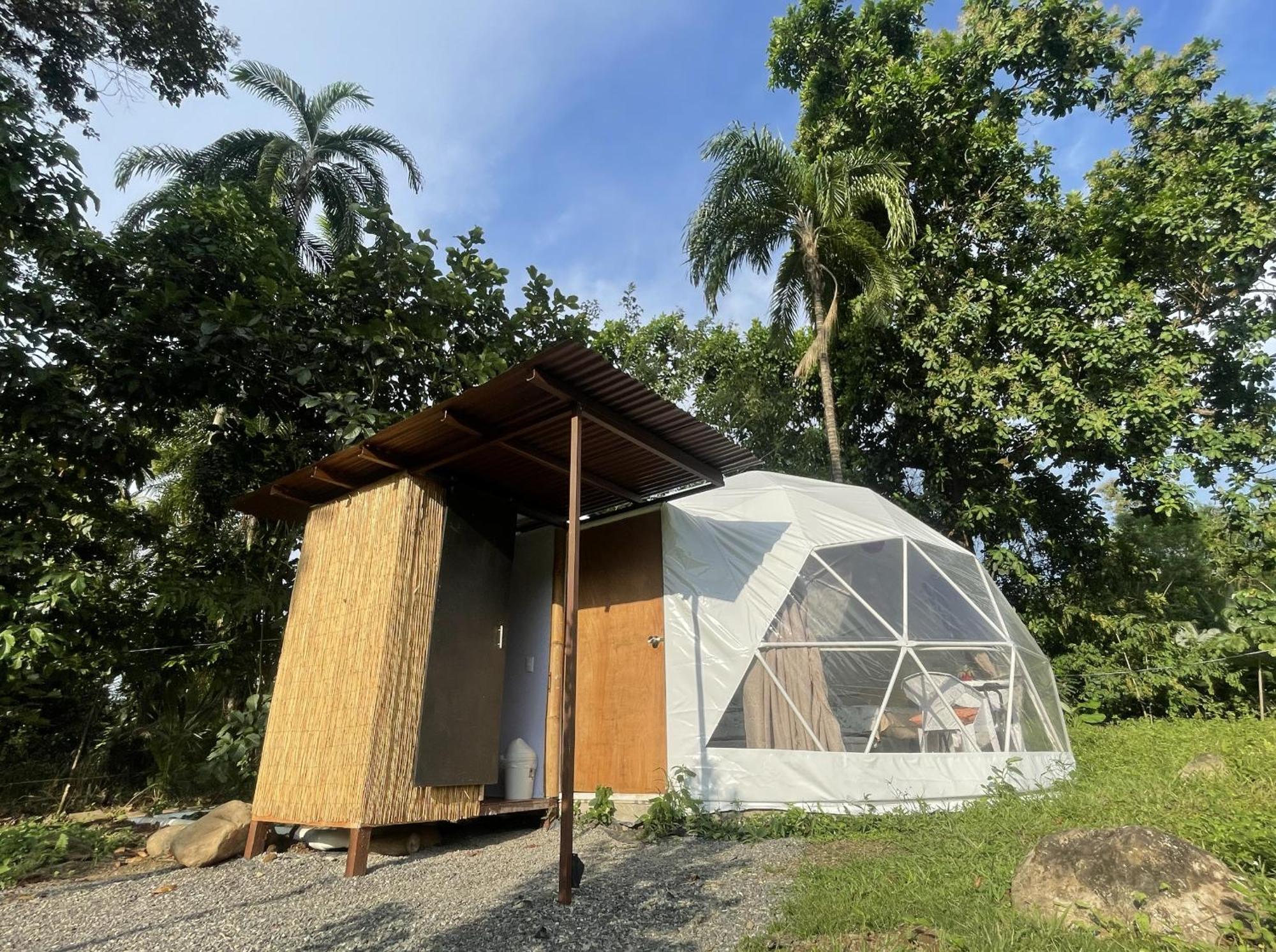 La Comarca River Glamping Dome Near Manuel Antonio Luaran gambar